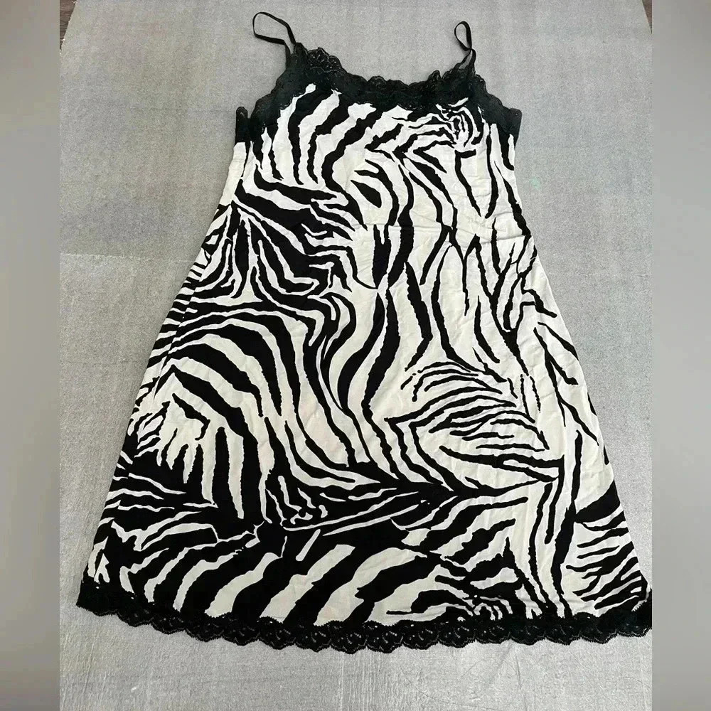 ❤️2/$50❤️[M]Josie Natori Zebra  Print Slip Dress